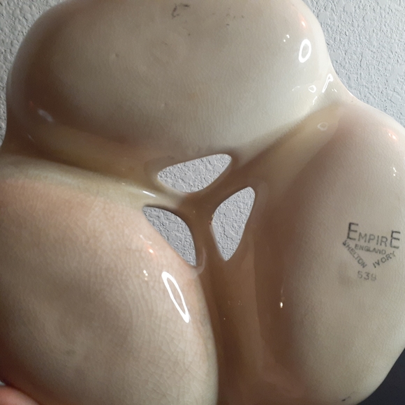 GORGEOUS Antique Empire England Shelton Ivory 9" Divided Bowl. - Picture 3 of 5